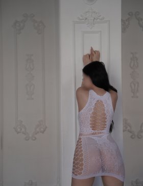 Асель, 20