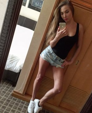 Камилла, 32