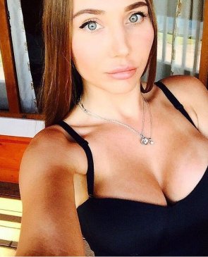 Камилла, 32