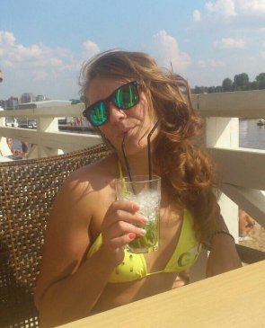 Lina, 32