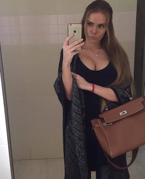 Вика, 33